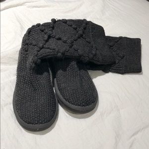 Gray sweater uggs